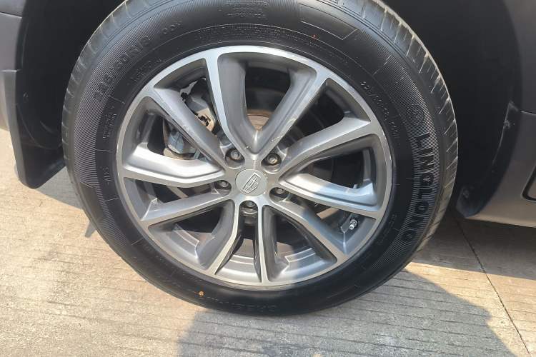 Used Geely Auto Emgrand X7 Sport 2020 1.8TD DCT Two-Wheel Drive Smart Connect 4G-Enabled Version
