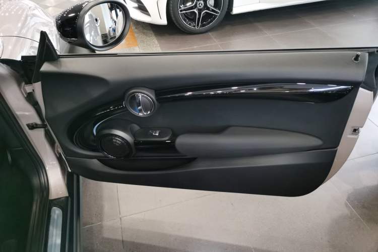 Used MINI MINI 2023 Updated 1.5T COOPER Artist