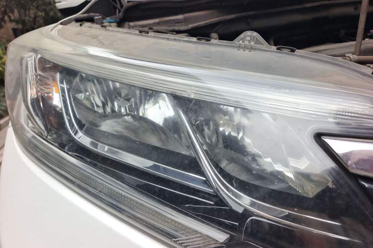 Used Honda CR-V 2015 2.4L two-wheel drive luxury version
