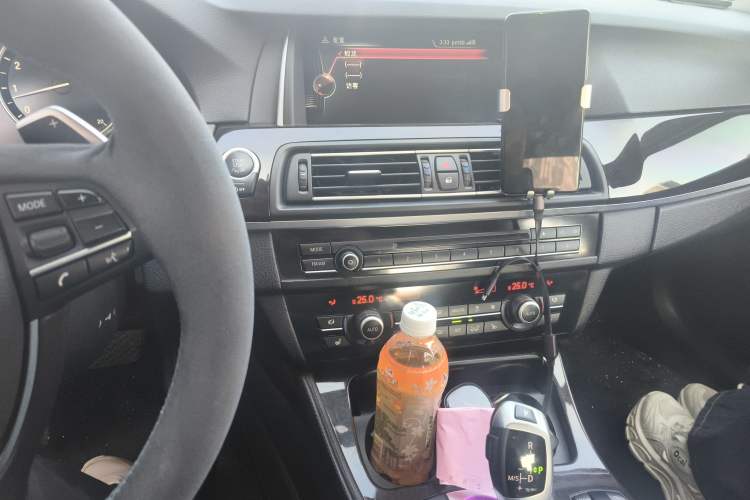 Used BMW 5 Series 2014 535Li Leading Model
