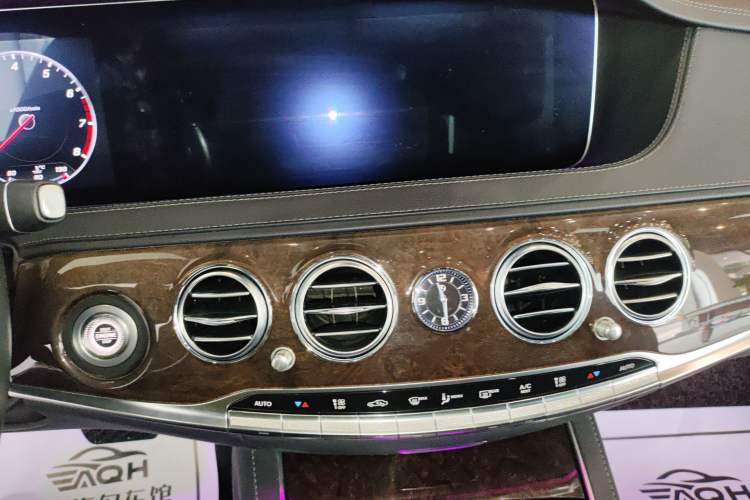 Used Mercedes-Benz S-Class 2019 S 350 L Executive Edition Audio And AC Panel