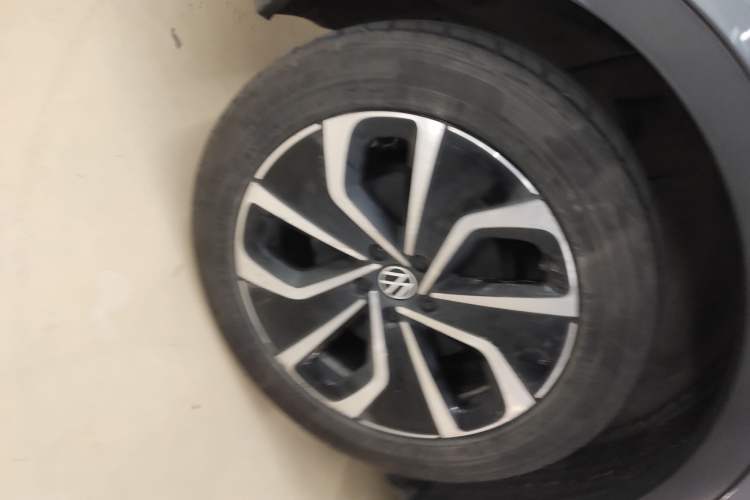 Used Volkswagen ID.4 X 2022 Pure Smart Edition Right Rear Wheel Hub