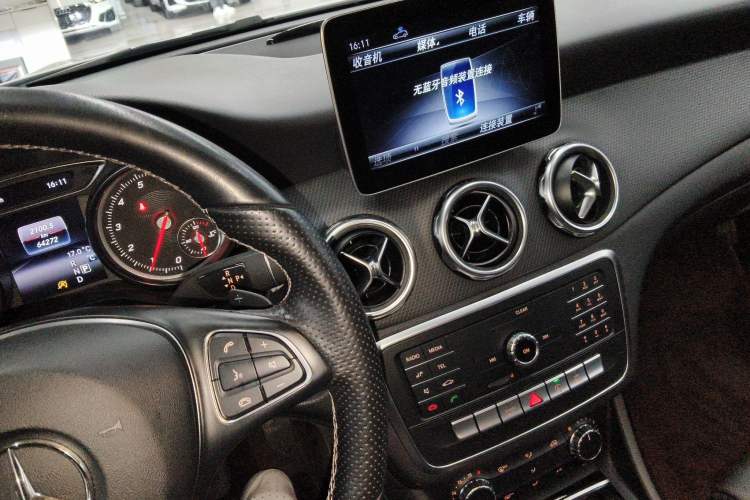 Used Mercedes-Benz GLA 2018 GLA 200 Sport Edition Audio And AC Panel