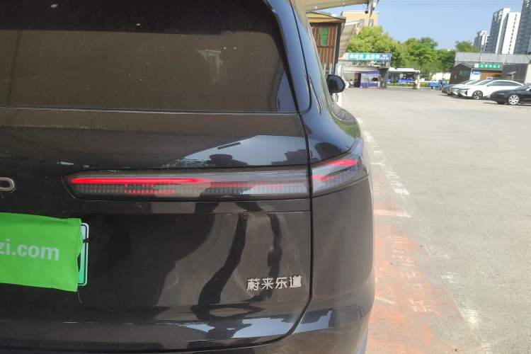 Used ONVO Luxeed L90 2025 Model—Max Six-Seater Version
