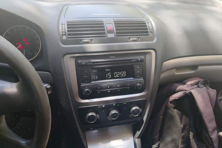 Used Skoda Octavia 2012 1.6L Manual Eado Edition