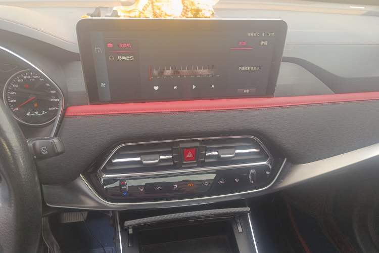 Used SOL X8 2021 300T DCT Panoramic Luxury Edition 5 Seats