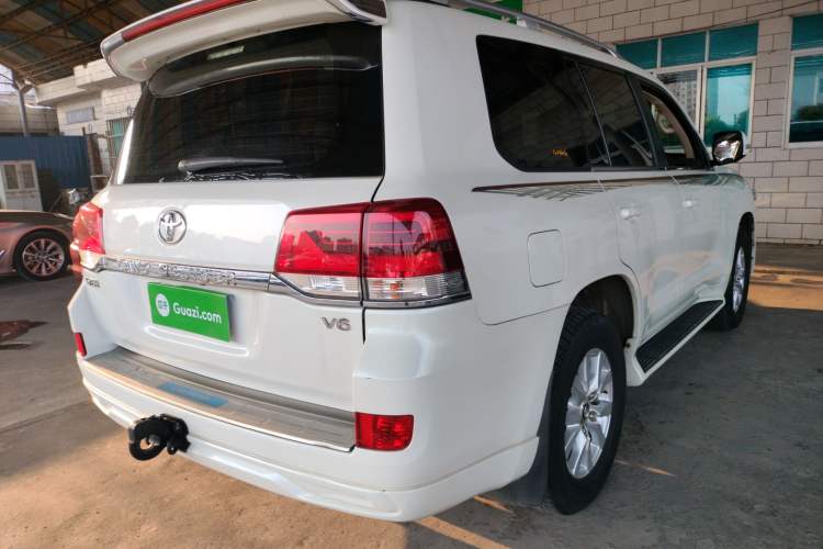 Used Toyota Land Cruiser 2019 4.0L GX-R 7 Seats Parallel Import