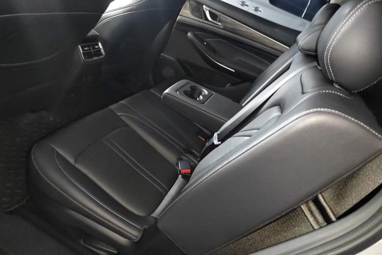 Used Landian E5 2023 1.5L DE-i 100KM Comfort Edition 7-Seater
