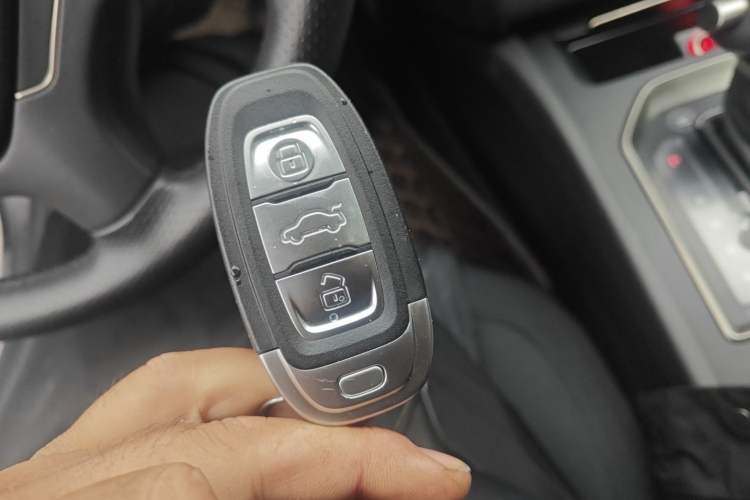 Used Hongqi H7 2021 1.8T Executive Edition
