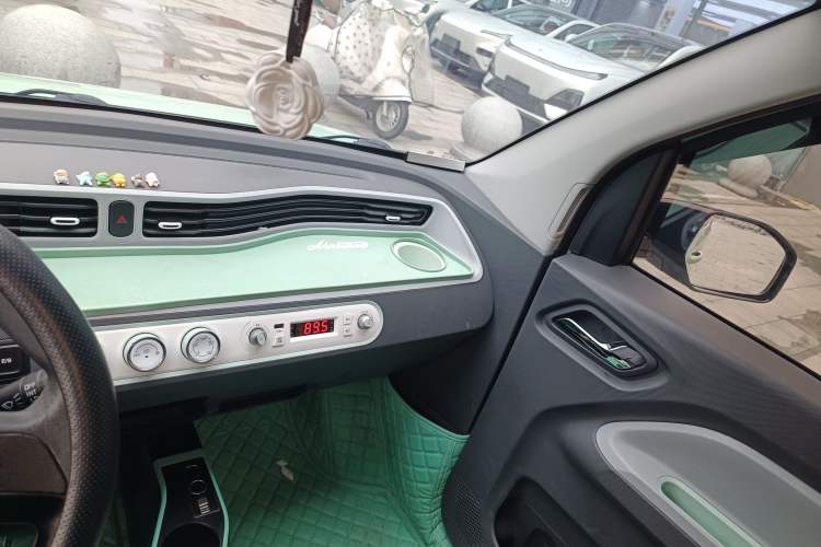 Used Wuling Hongguang MINIEV 2021 Macaron Premium Model – Lithium Iron Phosphate