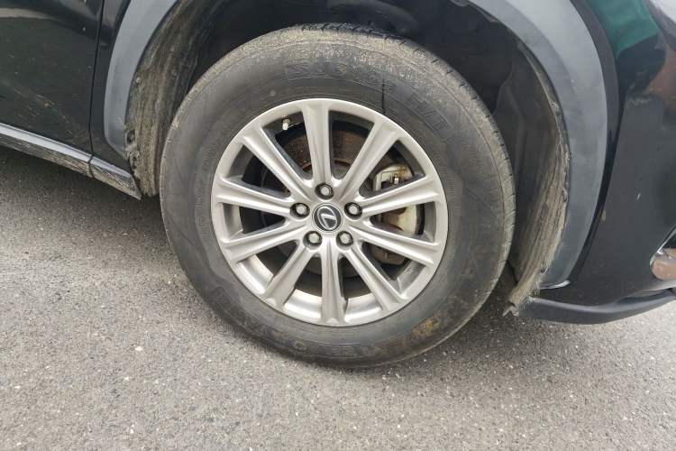 Used Lexus NX 2018 200 Front-Wheel-Drive X-Trail Version China V Standard Right Front Wheel Hub