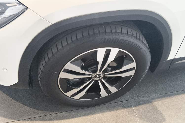 Used Mercedes-Benz GLA 2023 GLA 220 Left Front Wheel Hub