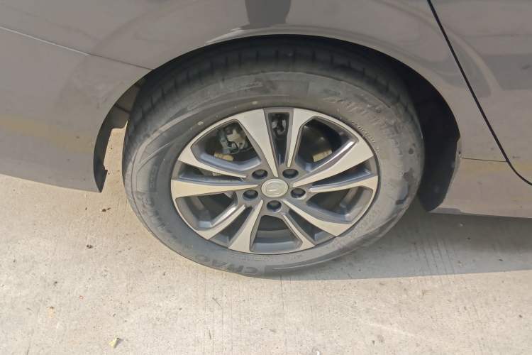 Used CHANGAN Eado 2023 Changan Edition PLUS Blue Whale NE 1.4T GDI DCT Prestige Version Right Rear Wheel Hub