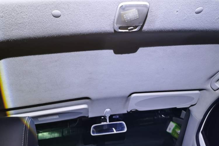 Used Nissan NV200 2011 1.6L 223 Seats Deluxe Version Headliner