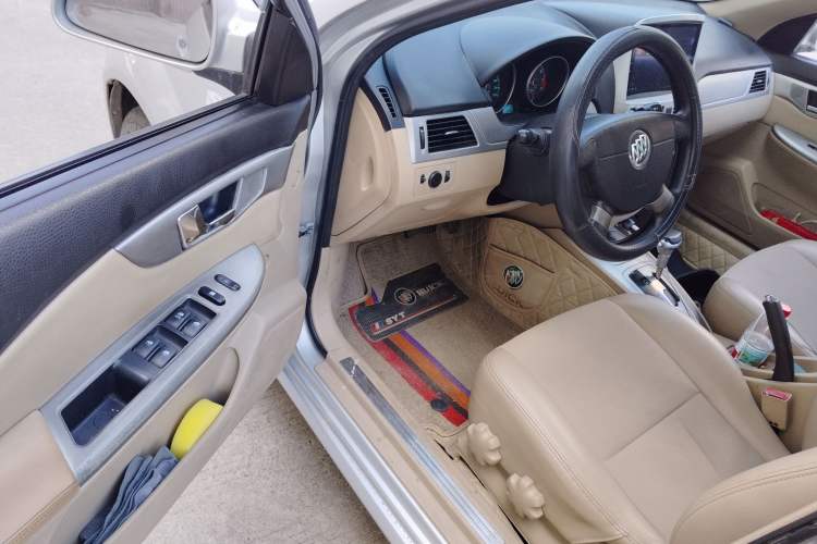 Used Buick Excelle 2013 1.5L Automatic Classic Model
