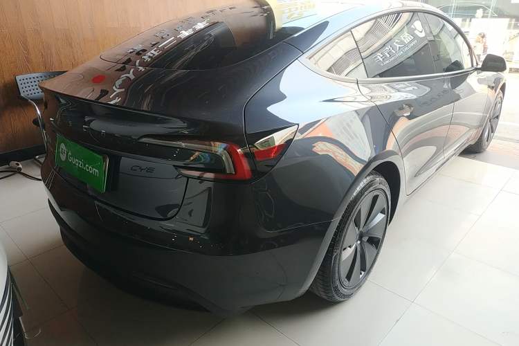 Used Tesla Model 3 2025 Rear-Wheel-Drive Version