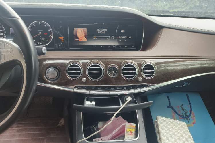 Used Mercedes-Benz S-Class 2014 S 320 L Business Model