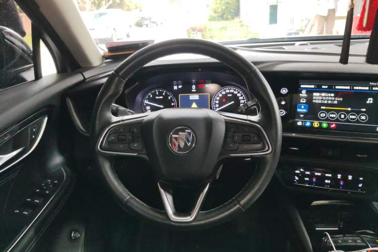 Used Buick Envision 2022 Encore Plus 652T Five-Seat All-Wheel-Drive Luxury Model Steering Wheel