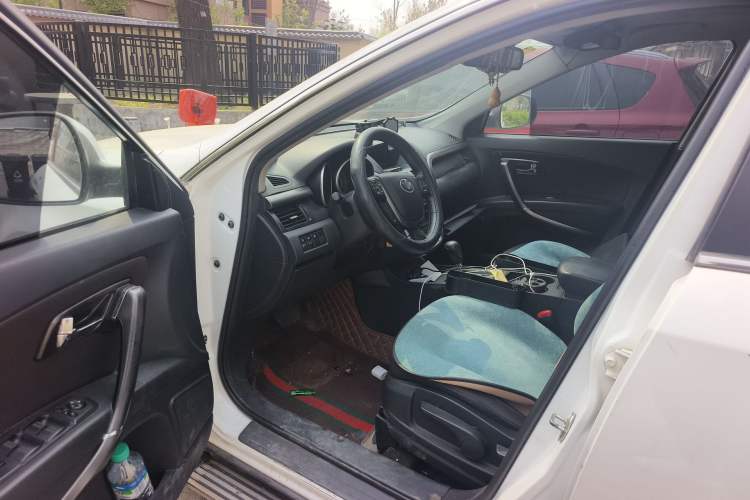 Used Bestune X80 2015 2.0L Automatic Comfort Anniversary Edition
