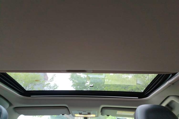 Used Toyota RAV4 2016 2.0L CVT Two-Wheel Drive Smart Edition China V Standard Headliner