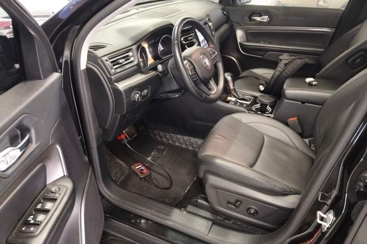 Used Jeep Commander 2018 2.0T Two-Wheel Drive Enjoyment Version China VI Emission Standard
