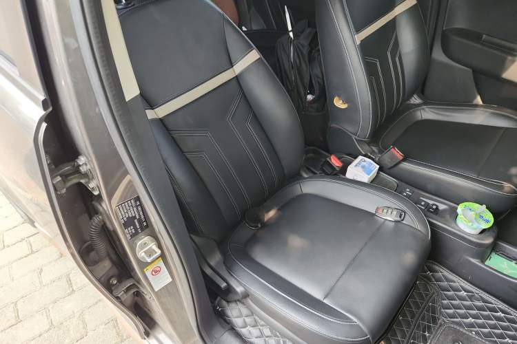 Used ORA White Cat 2022 Xiaoyue Mao Edition 401 km Flagship Model Lithium Ternary
