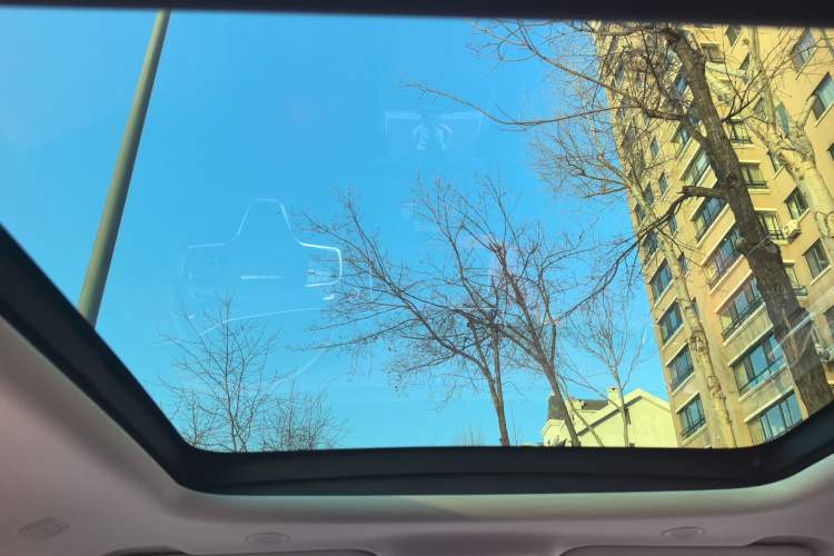 Used Land Rover Range Evoque 2022 Facelifted Aurora L 249 PS R-Dynamic Luxury Edition Headliner