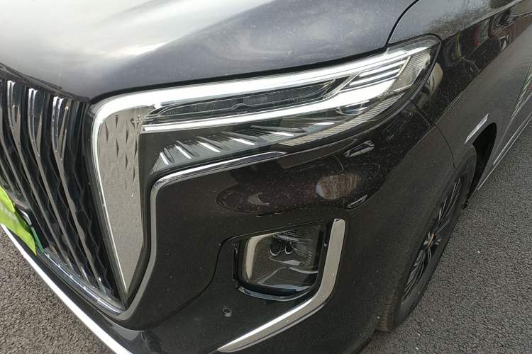 Used Hongqi HQ9 PHEV 2024 2.0T Four-Wheel Drive Luxury Edition Left Front Headlight