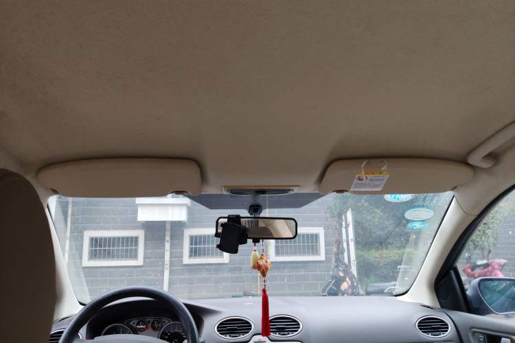 Used Ford Focus 2013 Sedan Classic 1.8L Manual Base Model
