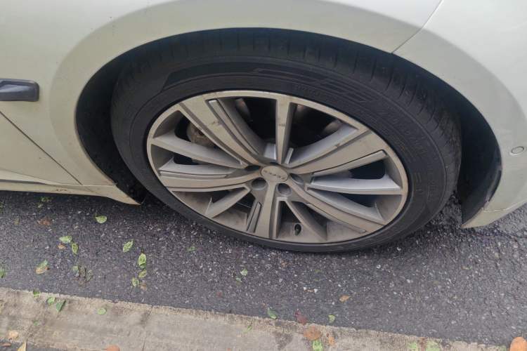 Used Zeekr 001 2021 Ultra-Long Range Dual-Motor YOU Version Right Front Wheel Hub