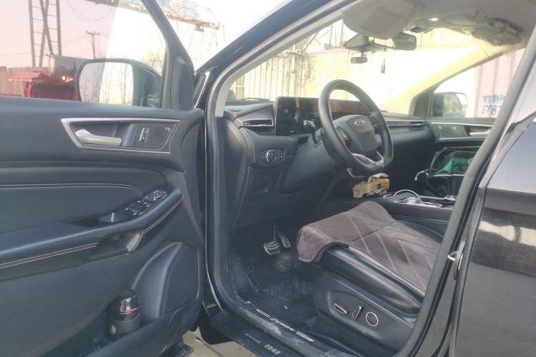 Used Ford Edge 2020 EcoBoost 245 Two-Wheel Drive Titanium 7-Seater