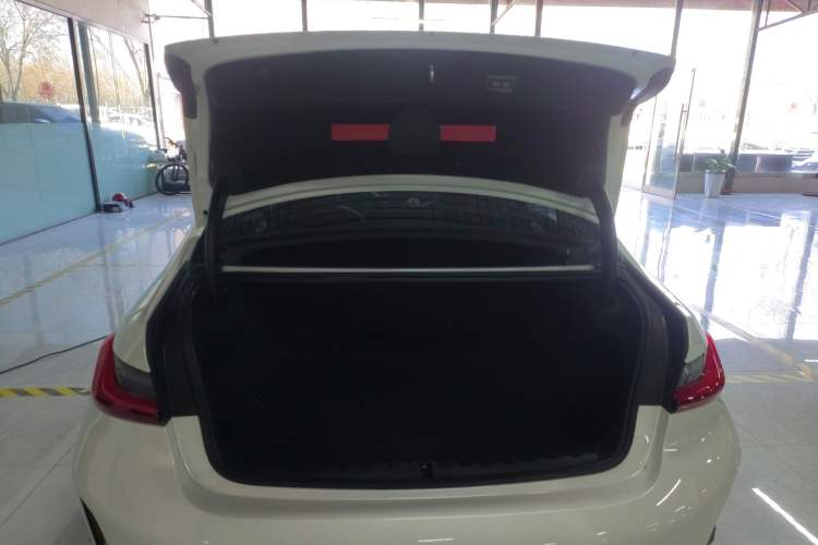 Used BMW 3 Series 2025 330Li M Sport Shadowline Package
