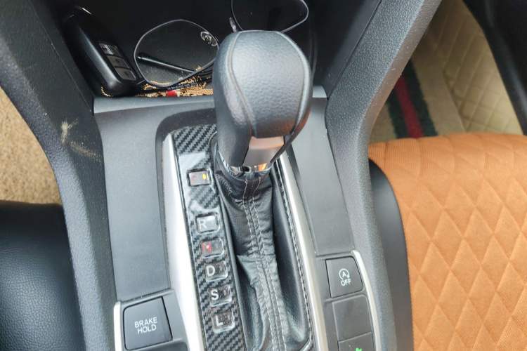 Used Honda Civic 2016 220TURBO CVT Luxury Edition Gear Lever