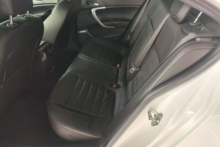 Used Buick Regal 2014 1.6T Fashionable Tech Edition Left Rear Seat