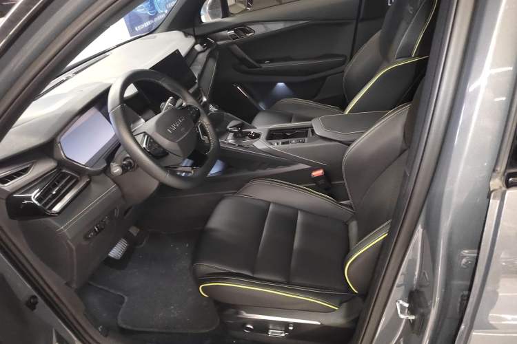 Used Lynk & Co 06 2023 Remix 1.5T Dynamic Halo Left Front Seat