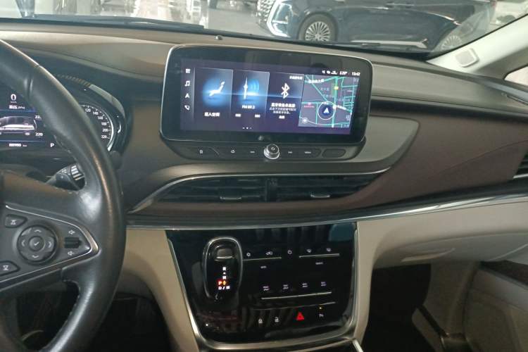 Used Buick GL8 2021 Land Cruiser Executive Class 652T Luxury Model
