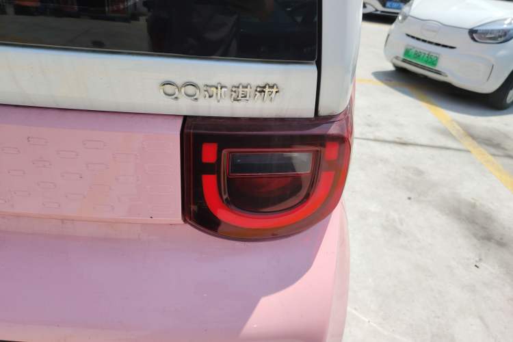 Used Chery QQ Ice Cream 2022 Taohuanxi Sweet Peach Edition Right Rear Taillight