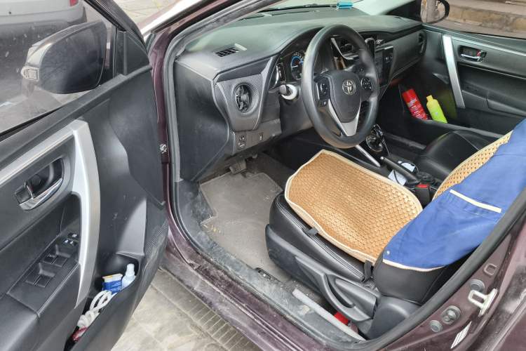 Used Toyota Levin 2017 Revised Dual-Engine 1.8H GS E-CVT Elite Sunroof Version China V Standard