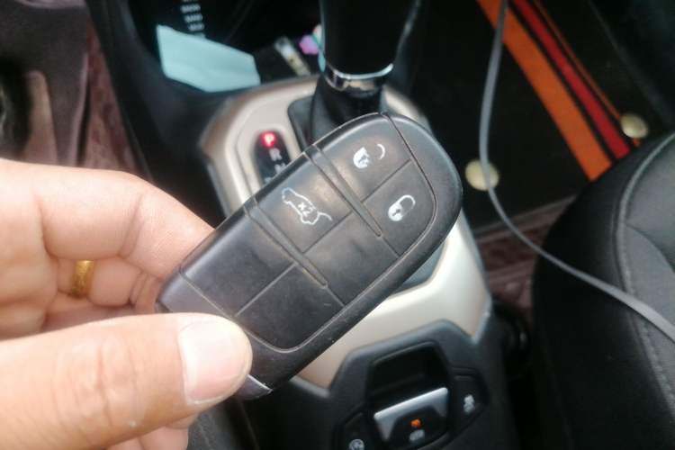 Used Jeep Renegade 2017 180TS Automatic Four-Wheel Drive Superior Edition
