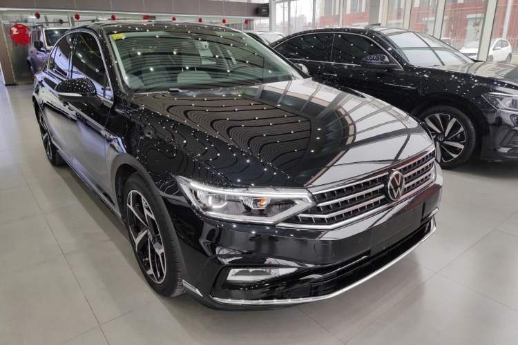 Used Volkswagen Magotan 2023 2 Million Units Commemorative Edition 330TSI DSG Luxury Version
