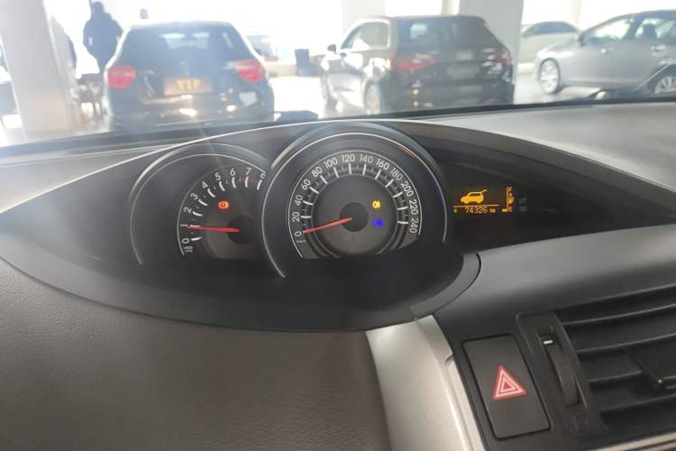 Used Toyota Verso 2014 Starlight 180E CVT Elite Edition
