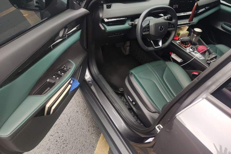 Used CHANGAN UNI-V iDD 2024 Blue Whale Smart Electric iDD 136km ZhiKu Model Driver Seat