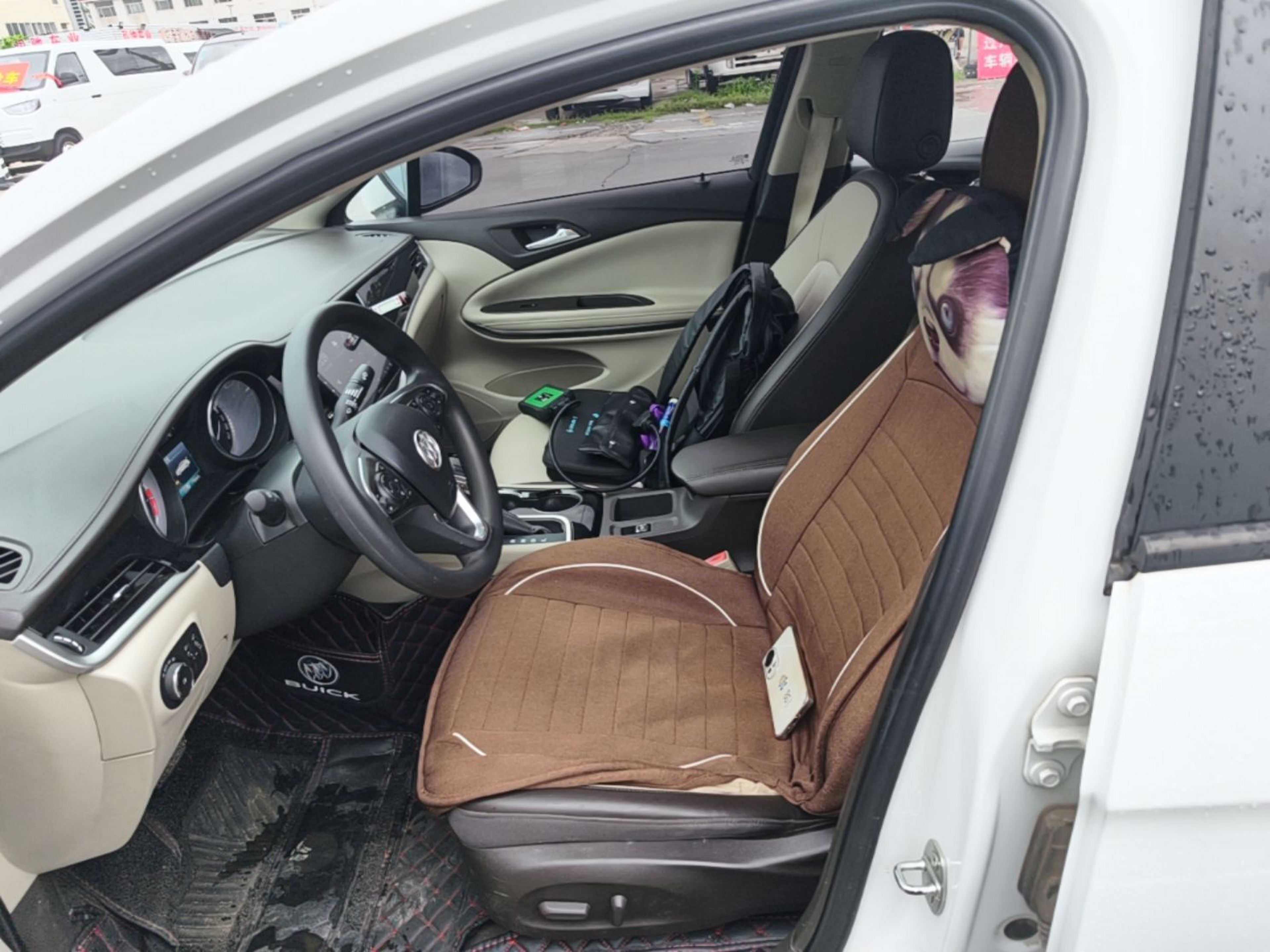 Interior delantero