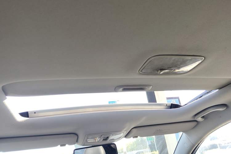 Used Kia Sportage R 2012 2.0L Automatic Two-Wheel Drive GLS