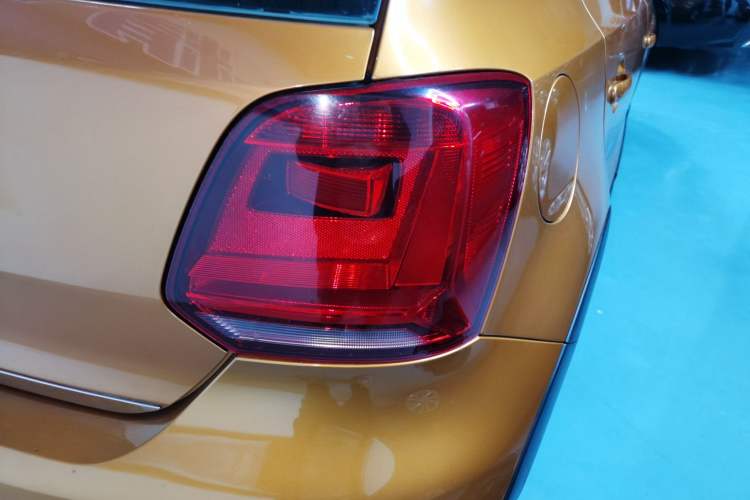 Used Volkswagen Polo 2014 1.6L Cross Polo Automatic Right Rear Taillight
