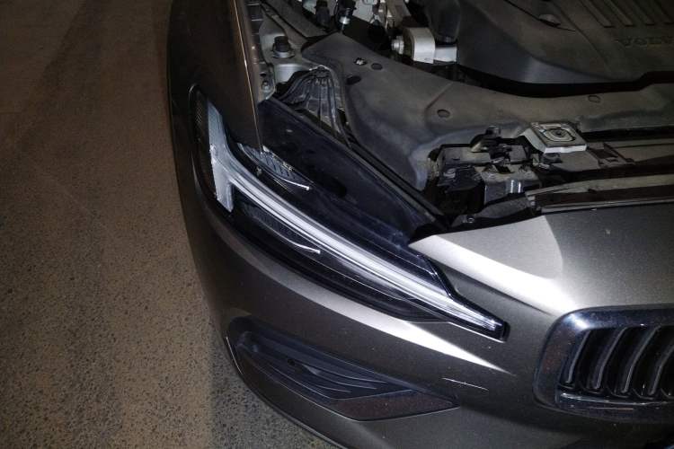 Used Volvo S60 2022 B4 Zhiyi Luxury Edition Right Front Headlight