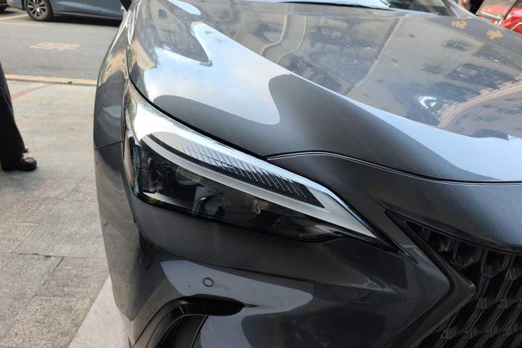 Used Lexus NX 2023 260 Front-Wheel Drive ChuanYou Special Edition Right Front Headlight