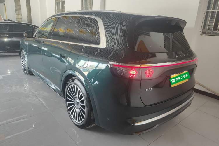 Used Hima AITO M8 2025 Extended-Range Ultra Version 53.4 kWh 6-Seater Edition
