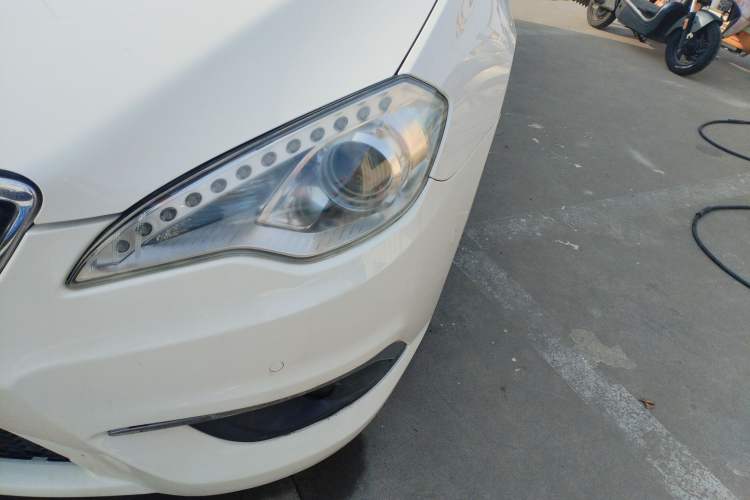 Used BAIC Senova D70 2013 2.0T Comfort Edition Left Front Headlight