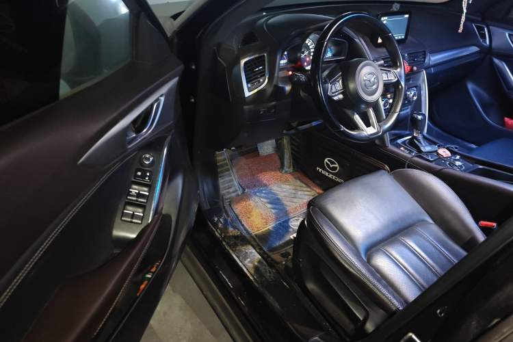 Used Mazda CX-4 2018 2.0L Automatic Two-Wheel Drive Blue Sky Exploration Version China V Standard Driver Seat